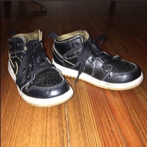 Nike Air Jordan Boys High Top Sneakers